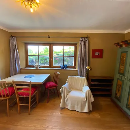 Апартаменты Garconniere Am Roemerweg